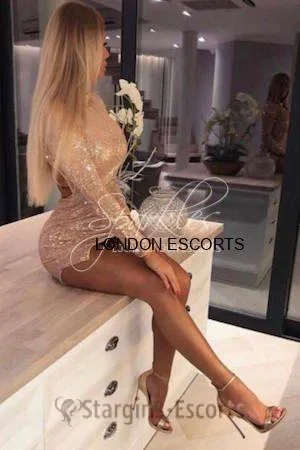 Amanda Escort