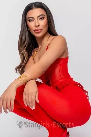 Mannu Escort