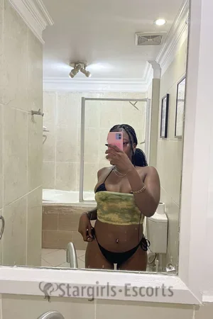 Ashly Escort