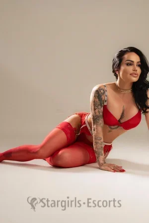 Chanel Valetino Escort
