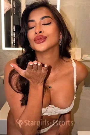 Idalys Escort