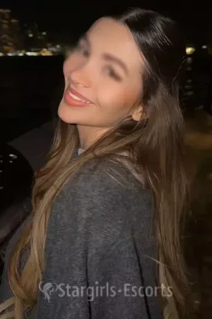 Eniko Escort
