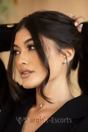 Emesta Escort