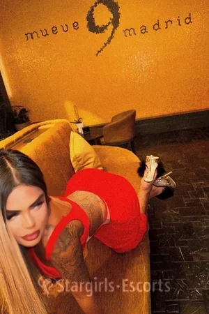 Lara Escort