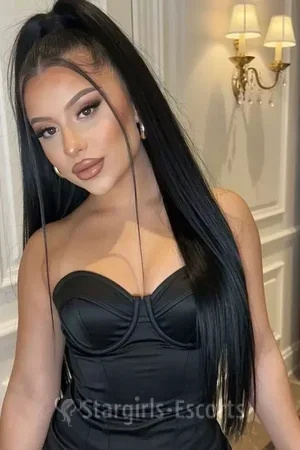 Tina Escort