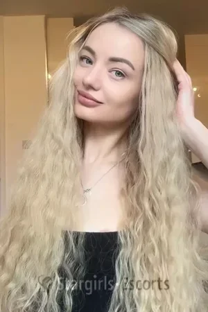 Minnie Escort