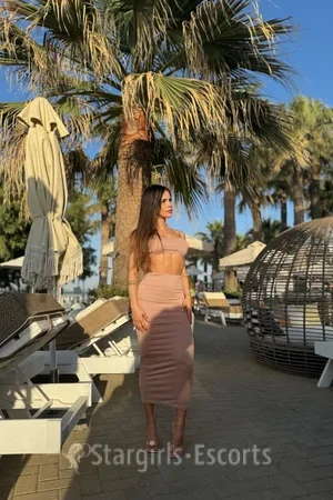 Mia Fox Escort