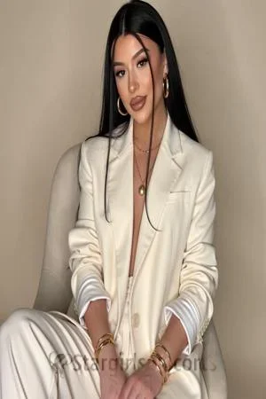 Lia Escort