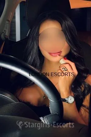 Aida Escort