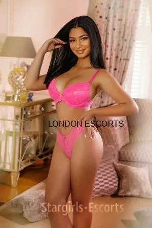 Kelly Escort
