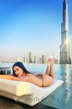 Louise Escort