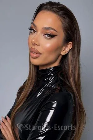 Lana Escort