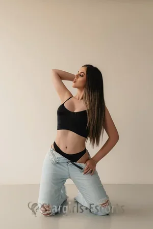 Luiza Escort