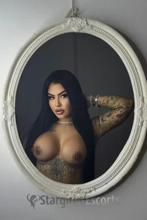 Laura Escort