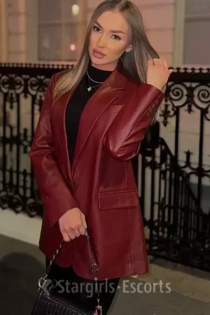 Adela Escort