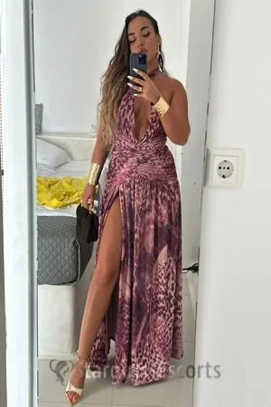 Amy Escort
