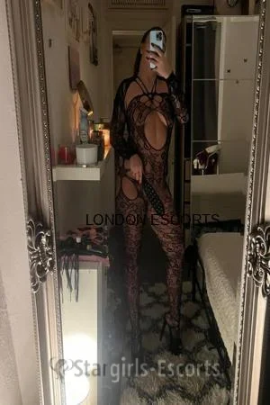Amy Escort