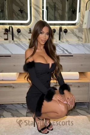 Lana Escort
