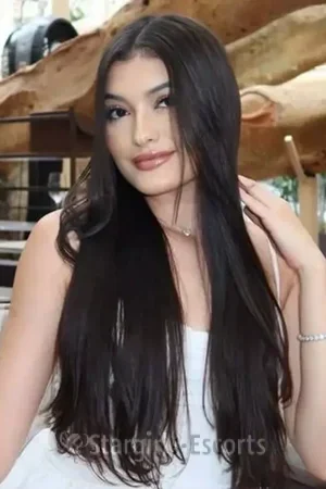 Emesta Escort