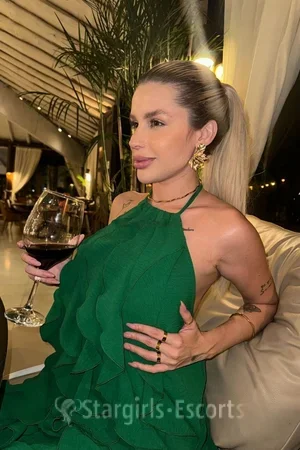 Khloe Escort