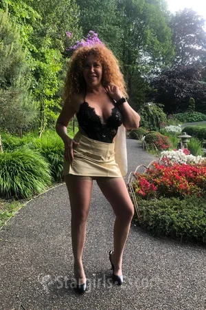 Eva Escort