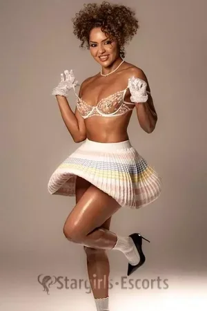 Beatriz Escort