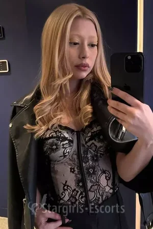 Mitzy Escort