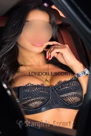 Aida Escort