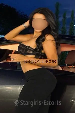 Aida Escort