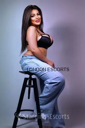 Lara Escort