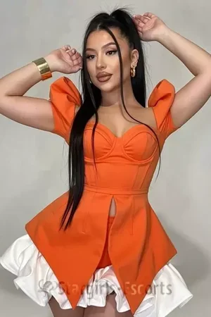 Tina Escort