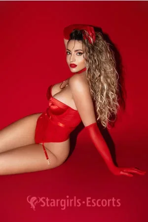 Alexandra Escort