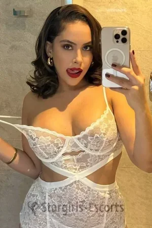 Ruxandra Escort
