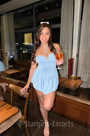 Agatha Escort