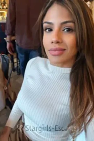 Mariah Escort