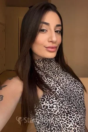 Cipriana Escort