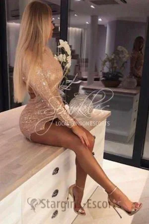 Amanda Escort